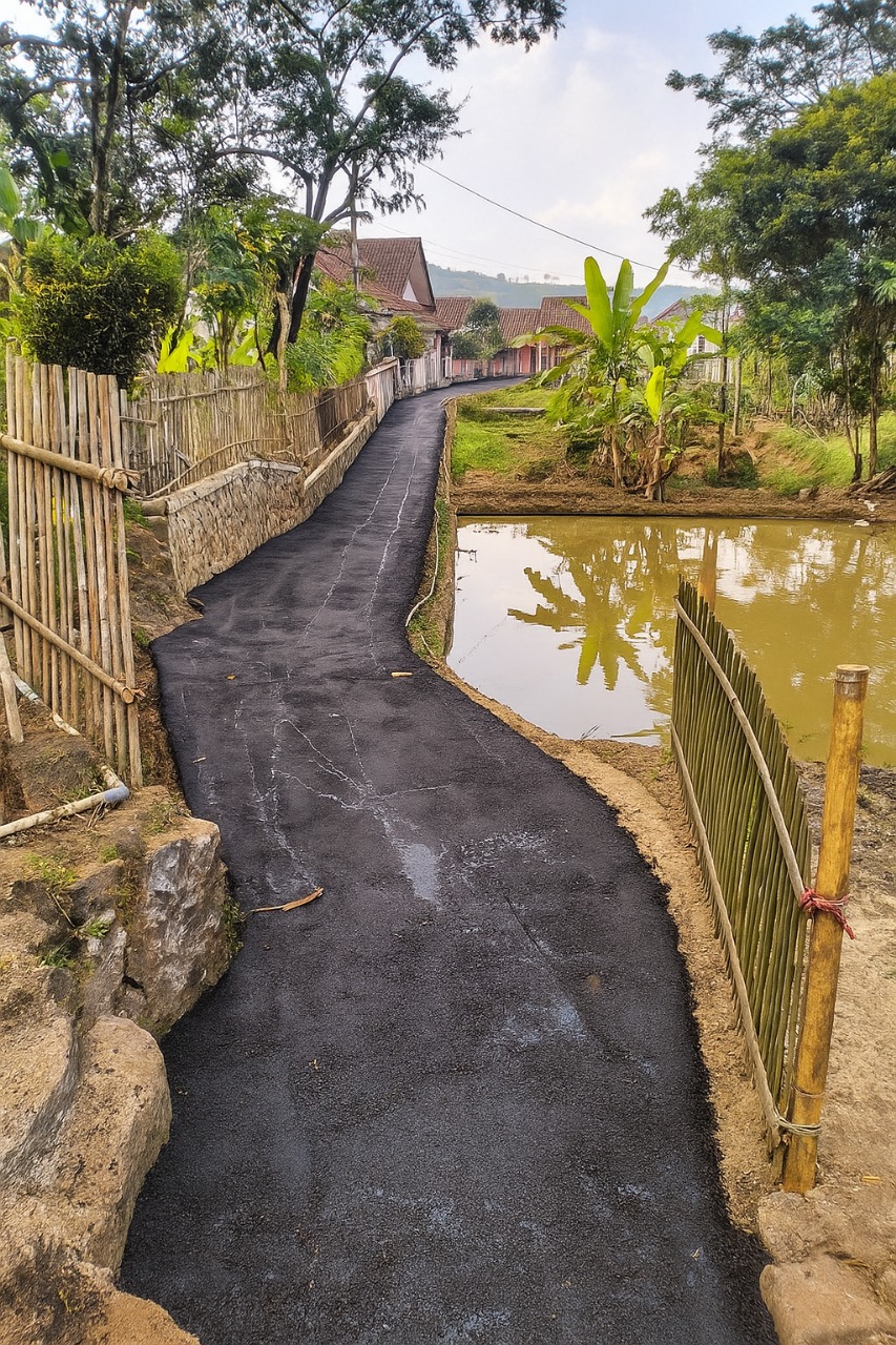 Pembangunan Jalan Lingkungan Desa Rampung, Akses Warga Kini Lebih Nyaman